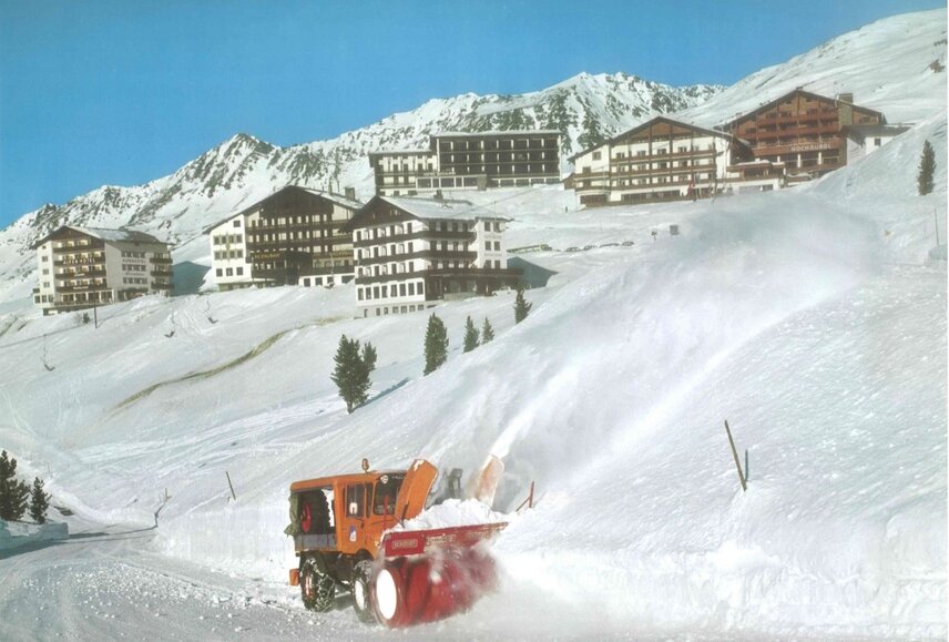 Schmidt VF3 snow blower on the Timmelsjoch – a popular and often visited demonstration of a passport opening which was held every other year